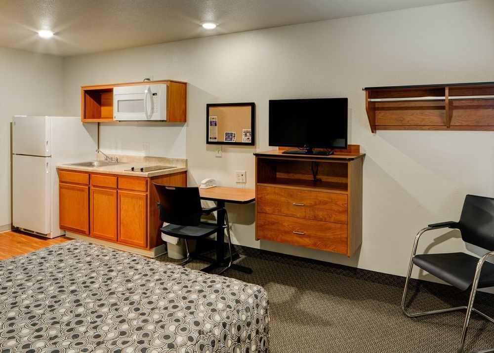 Woodspring Suites Columbus North I-270 Room photo